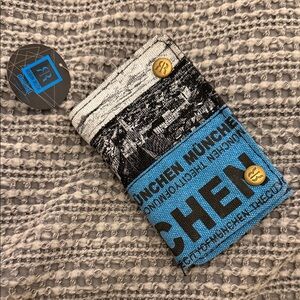 Robin Ruth Blue and Black Münchener wallet